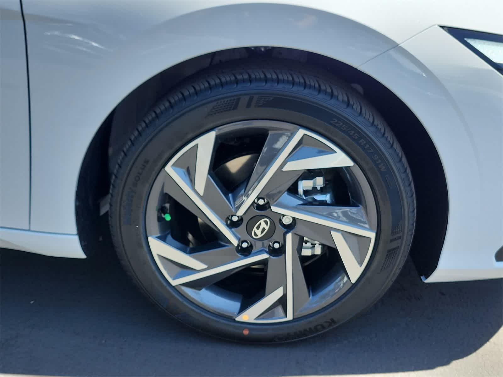 Thumbnail: 2025 Hyundai Elantra - 12