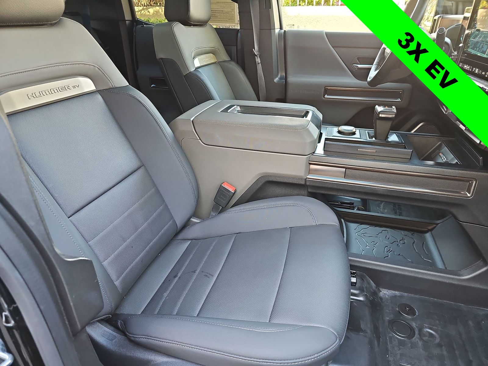 Thumbnail: 2024 GMC Hummer EV - 18