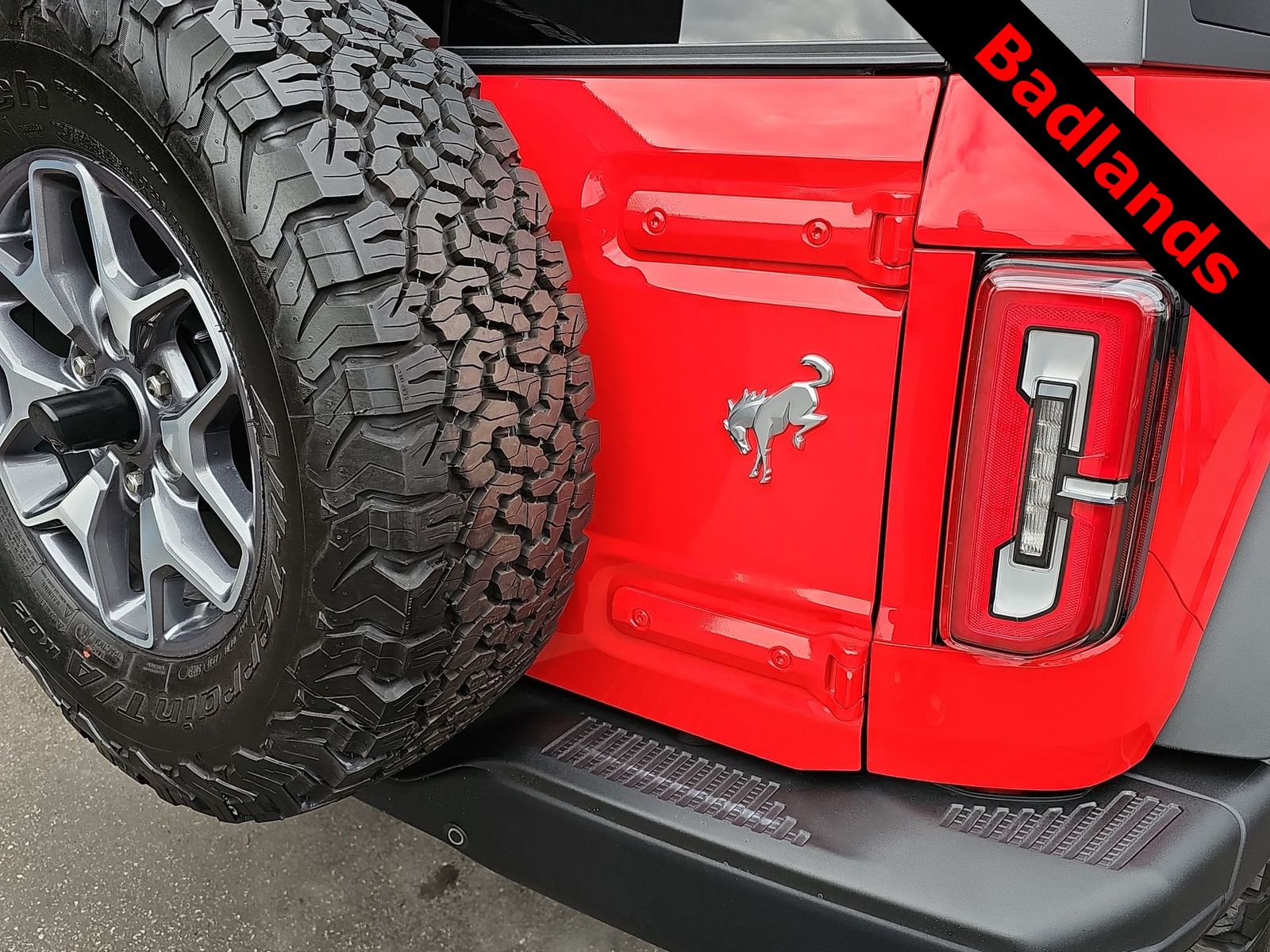 Thumbnail: 2023 Ford Bronco - 11