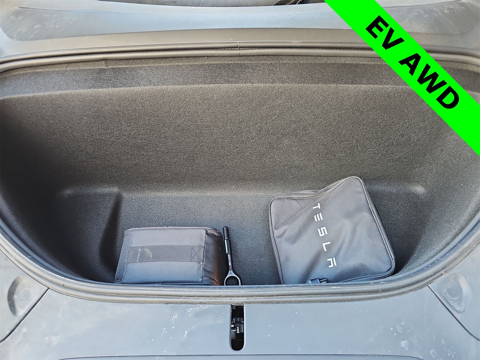 Thumbnail: 2023 Tesla Model X - 13