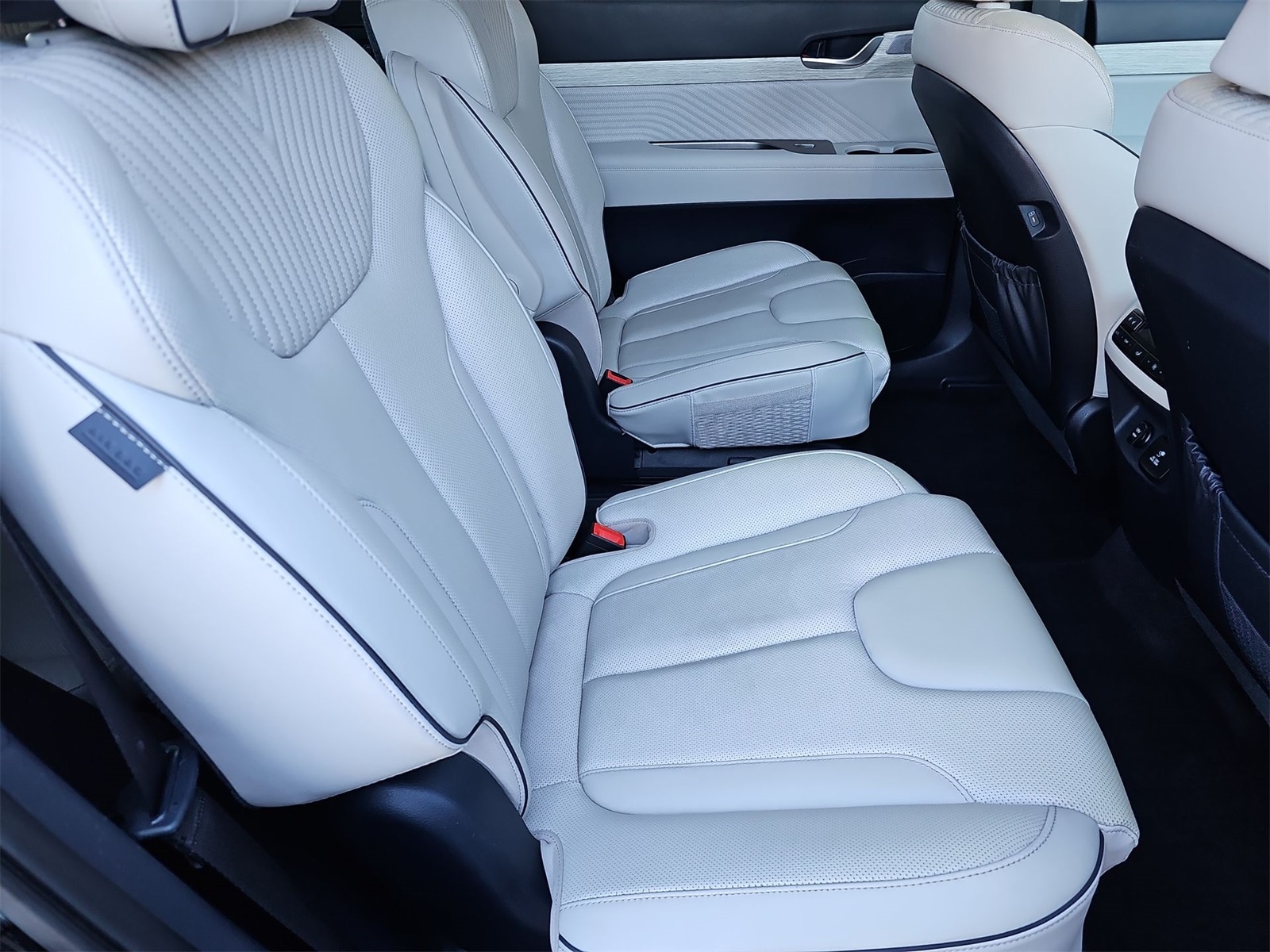 Thumbnail: 2023 Hyundai Palisade - 17