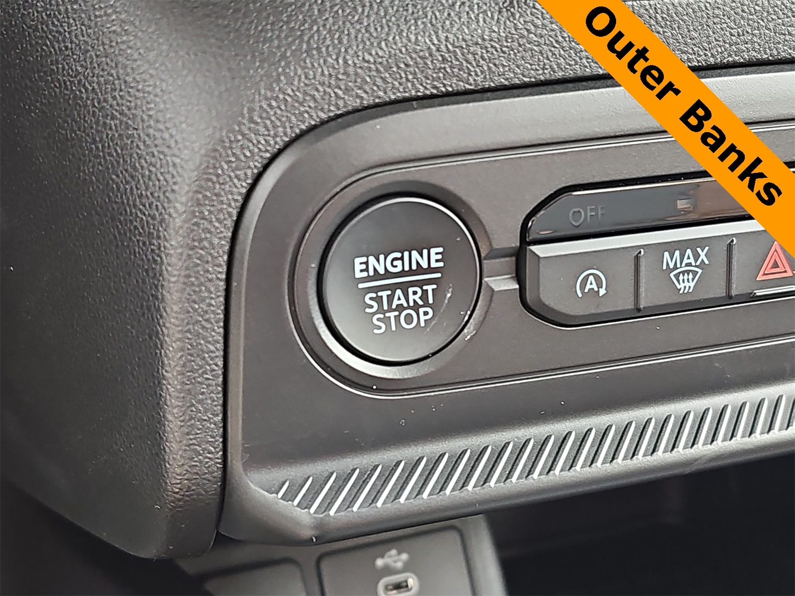 Thumbnail: 2025 Ford Bronco Sport - 24