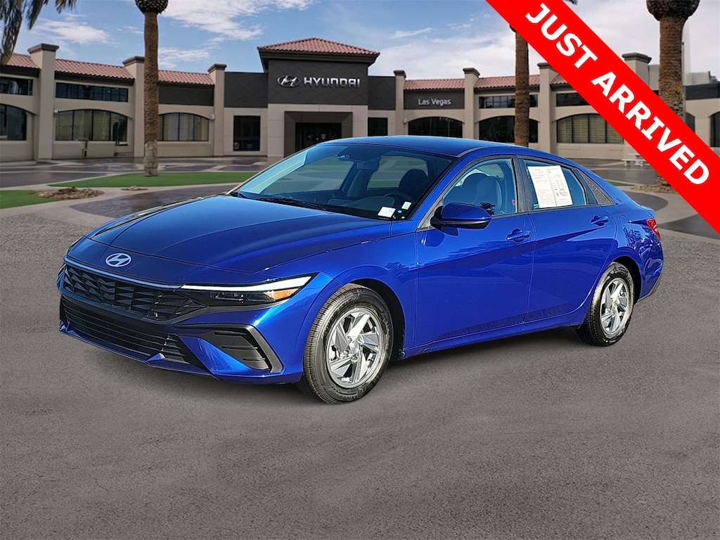 Used 2024 Hyundai Elantra SE Sedan