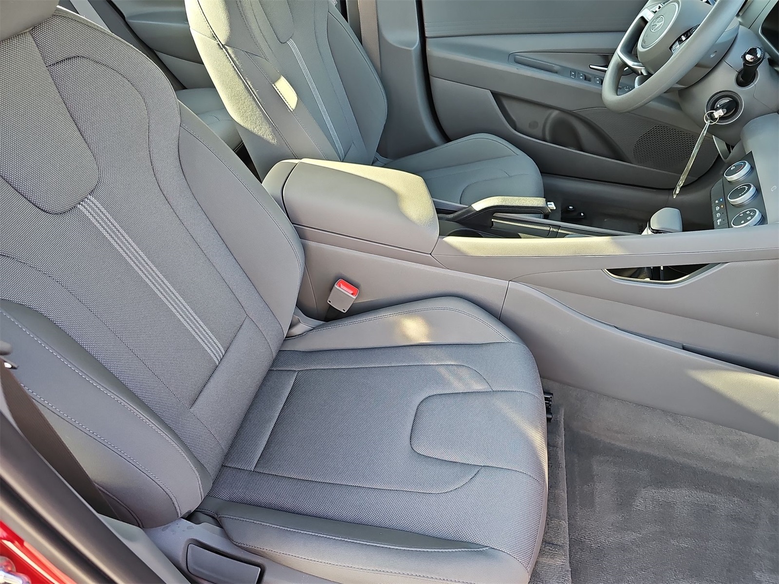 Thumbnail: 2024 Hyundai Elantra - 18