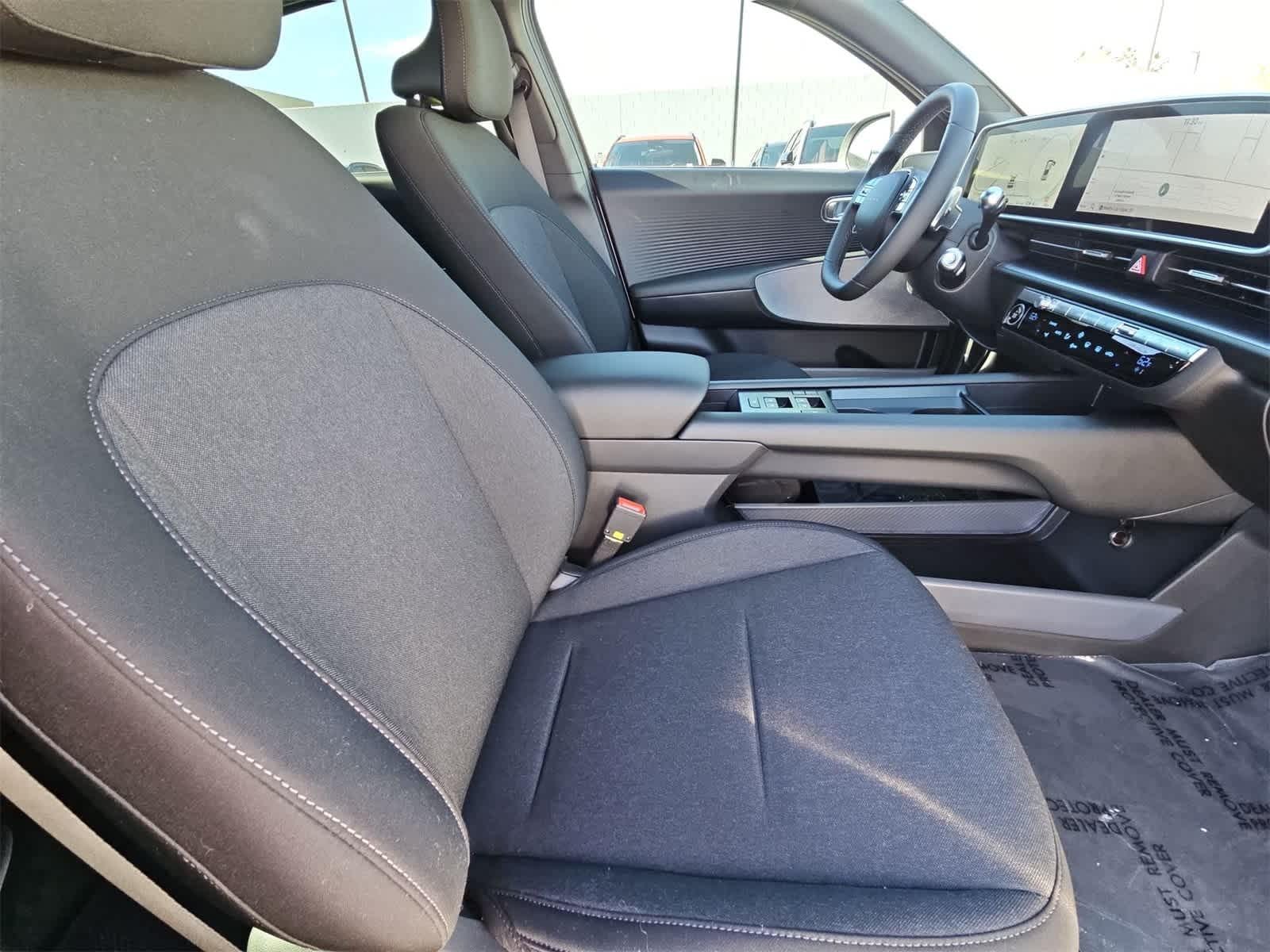 Thumbnail: 2025 Hyundai Ioniq 6 - 18