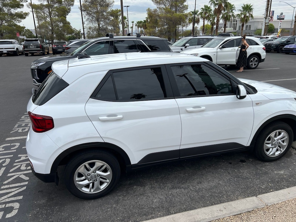 Used 2022 Hyundai Venue SE SUV