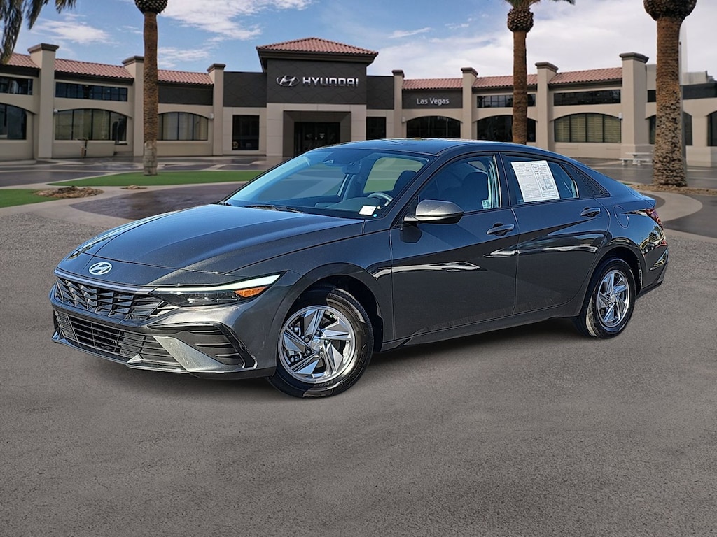 Used 2024 Hyundai Elantra SE Sedan