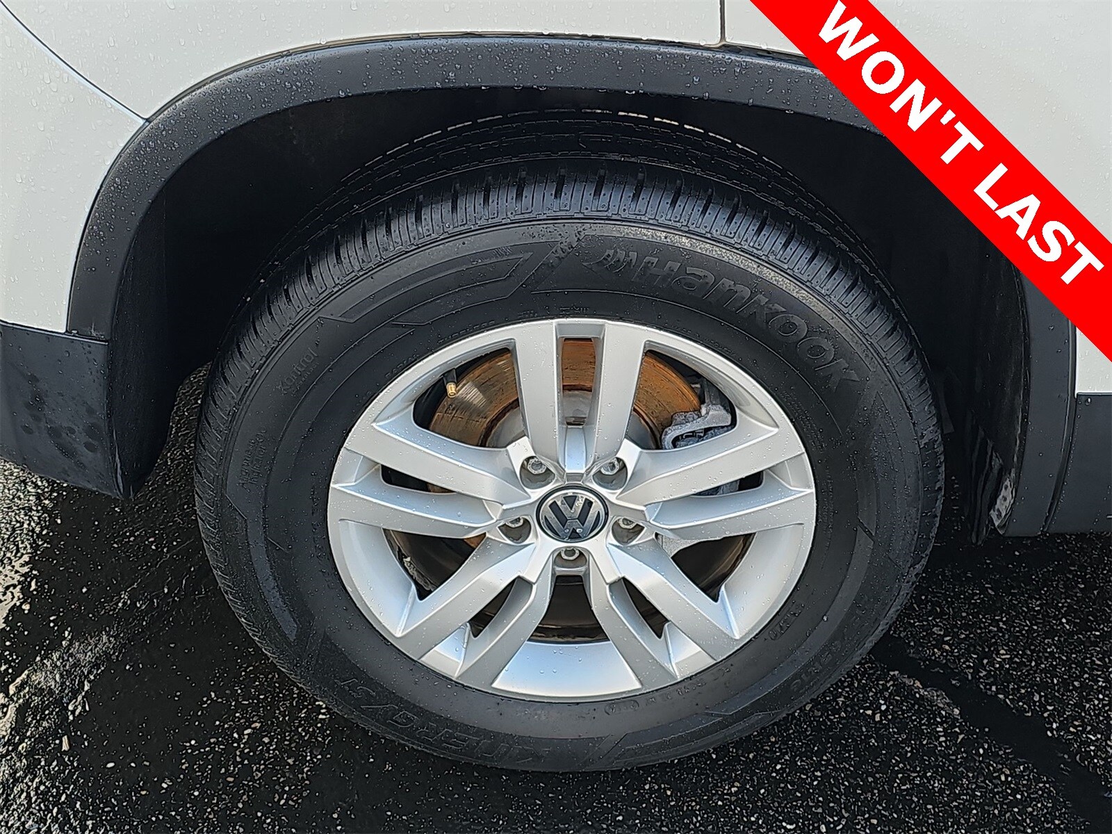 Thumbnail: 2013 Volkswagen Tiguan - 12