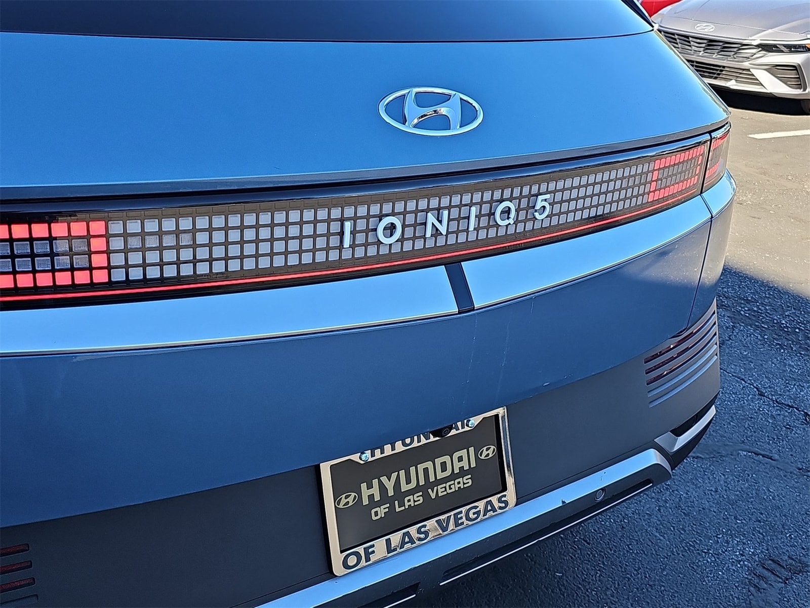 Thumbnail: 2022 Hyundai Ioniq 5 - 11