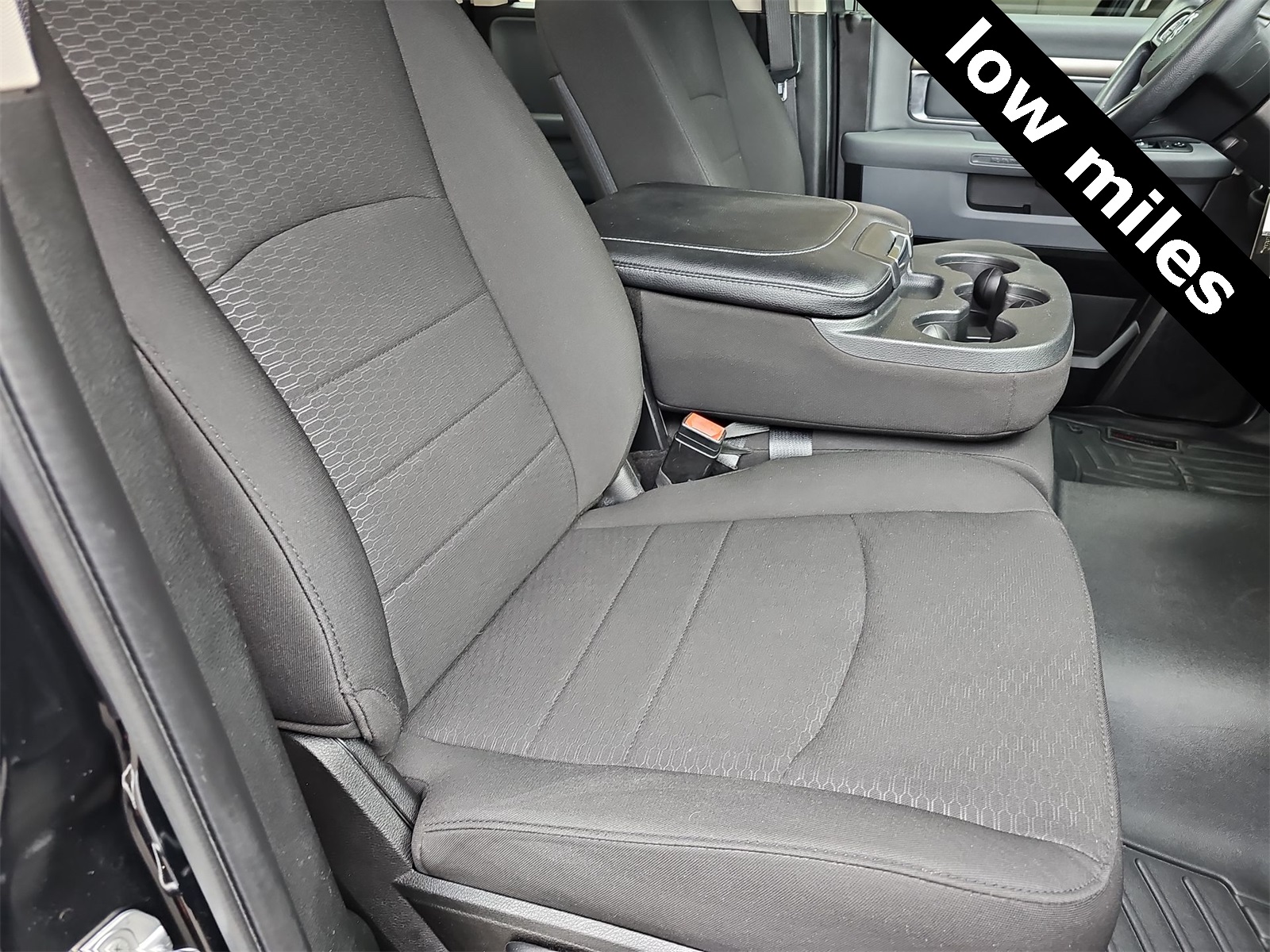 Thumbnail: 2020 RAM 1500 Classic - 18