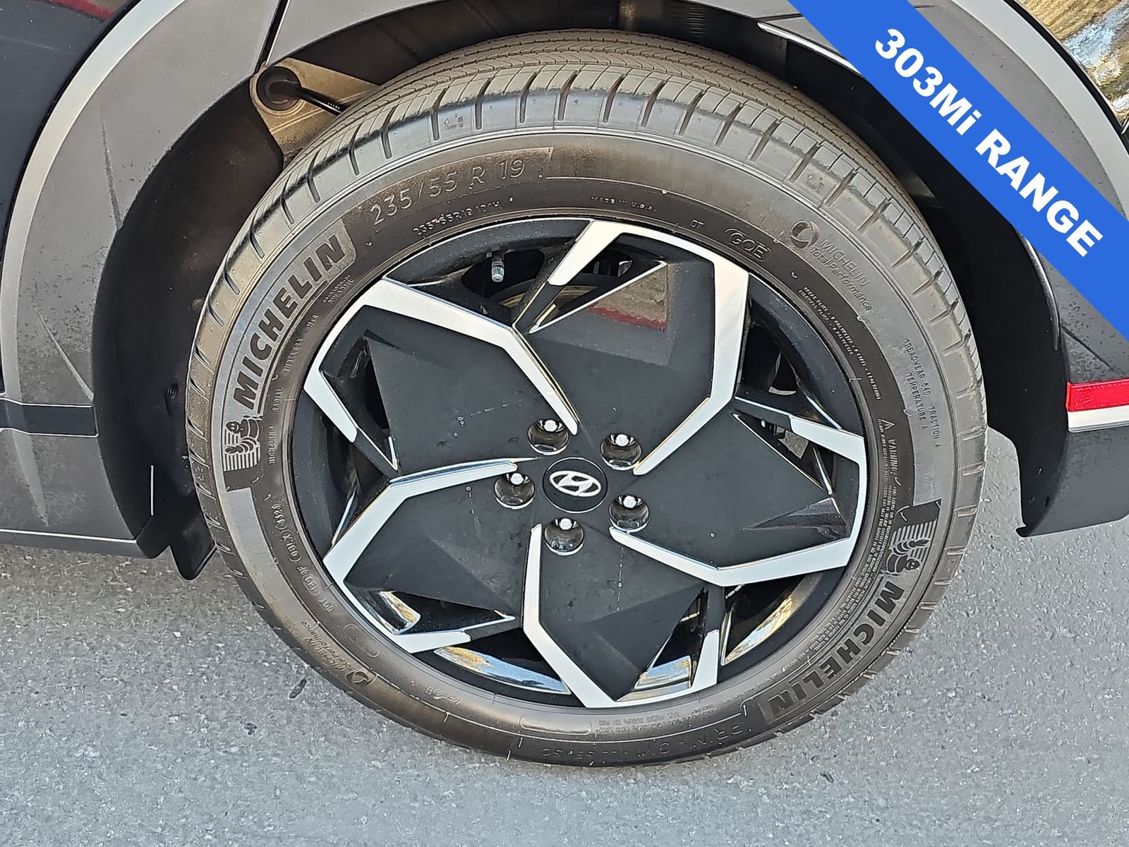 Thumbnail: 2024 Hyundai Ioniq 5 - 12