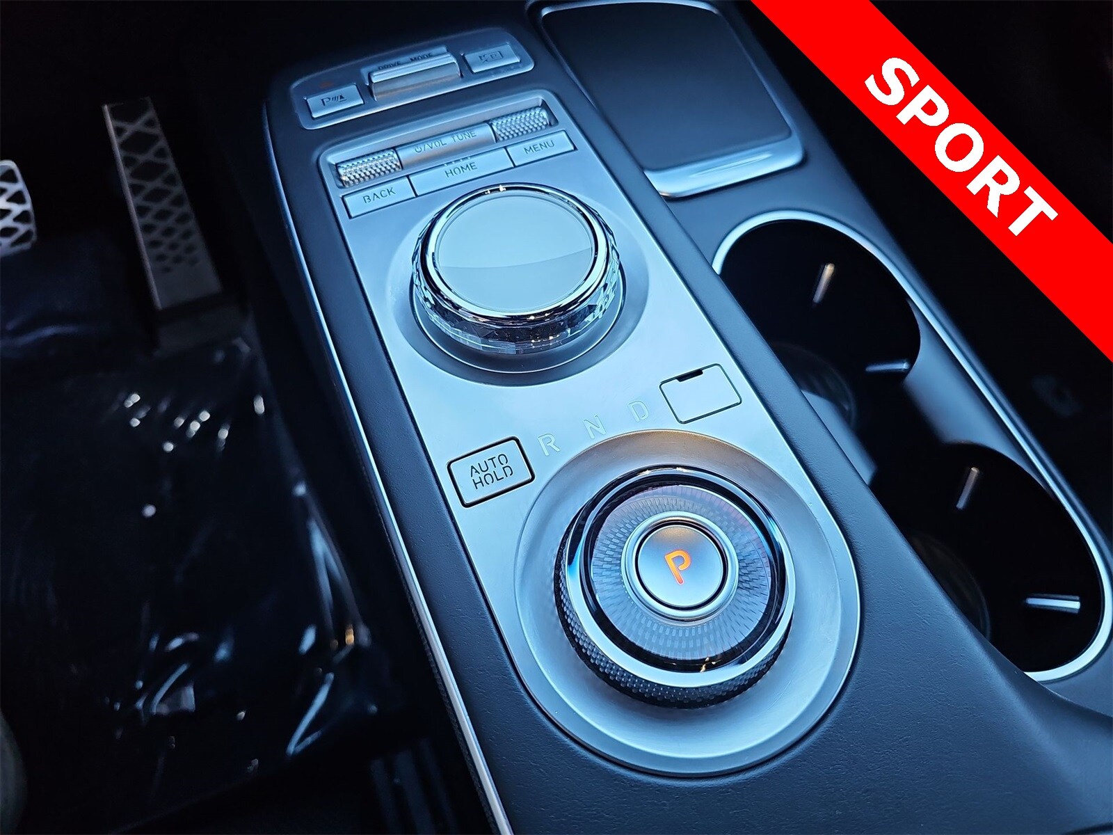 Thumbnail: 2022 Genesis GV70 - 21