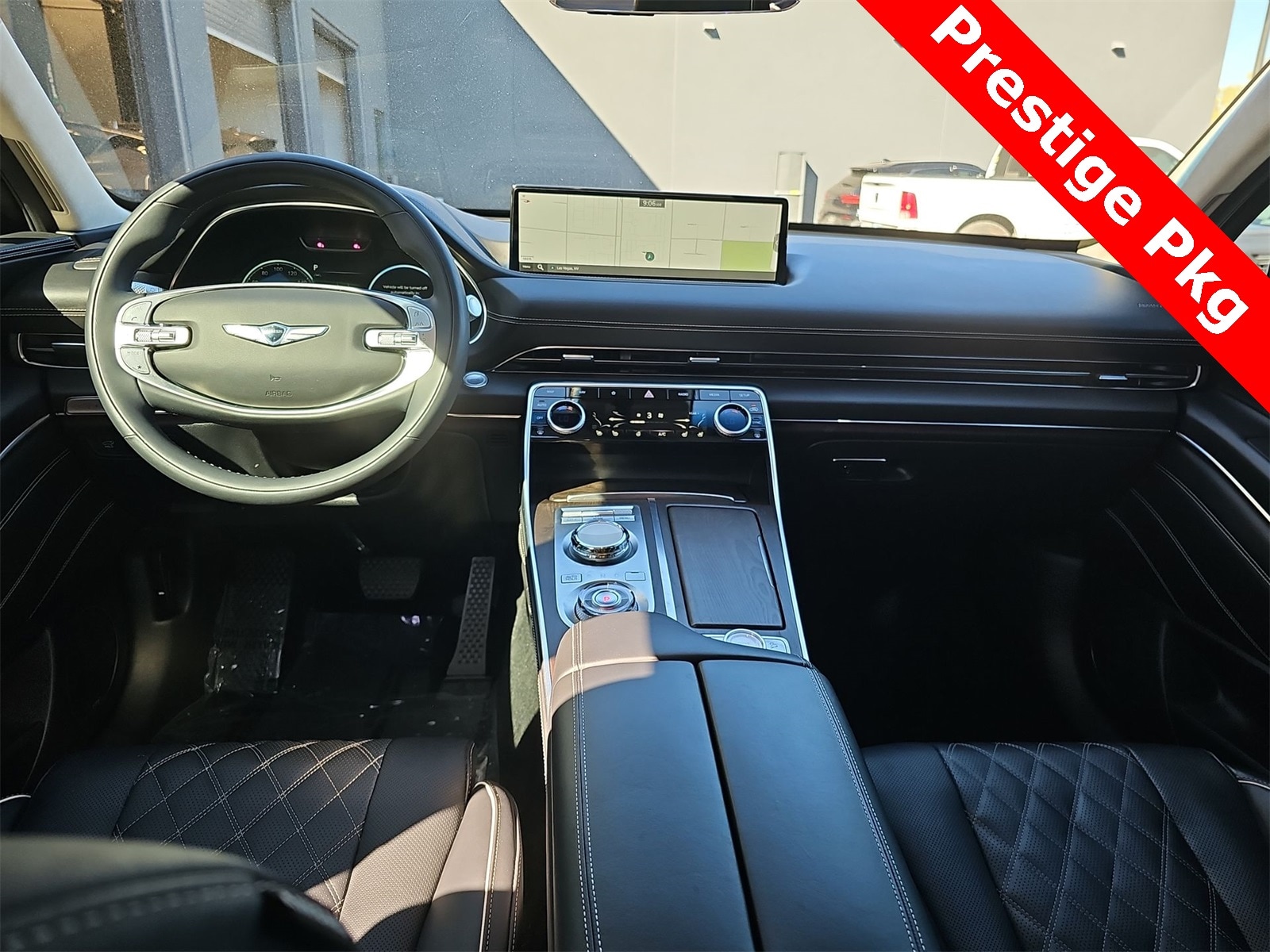 Thumbnail: 2023 Genesis GV80 - 14