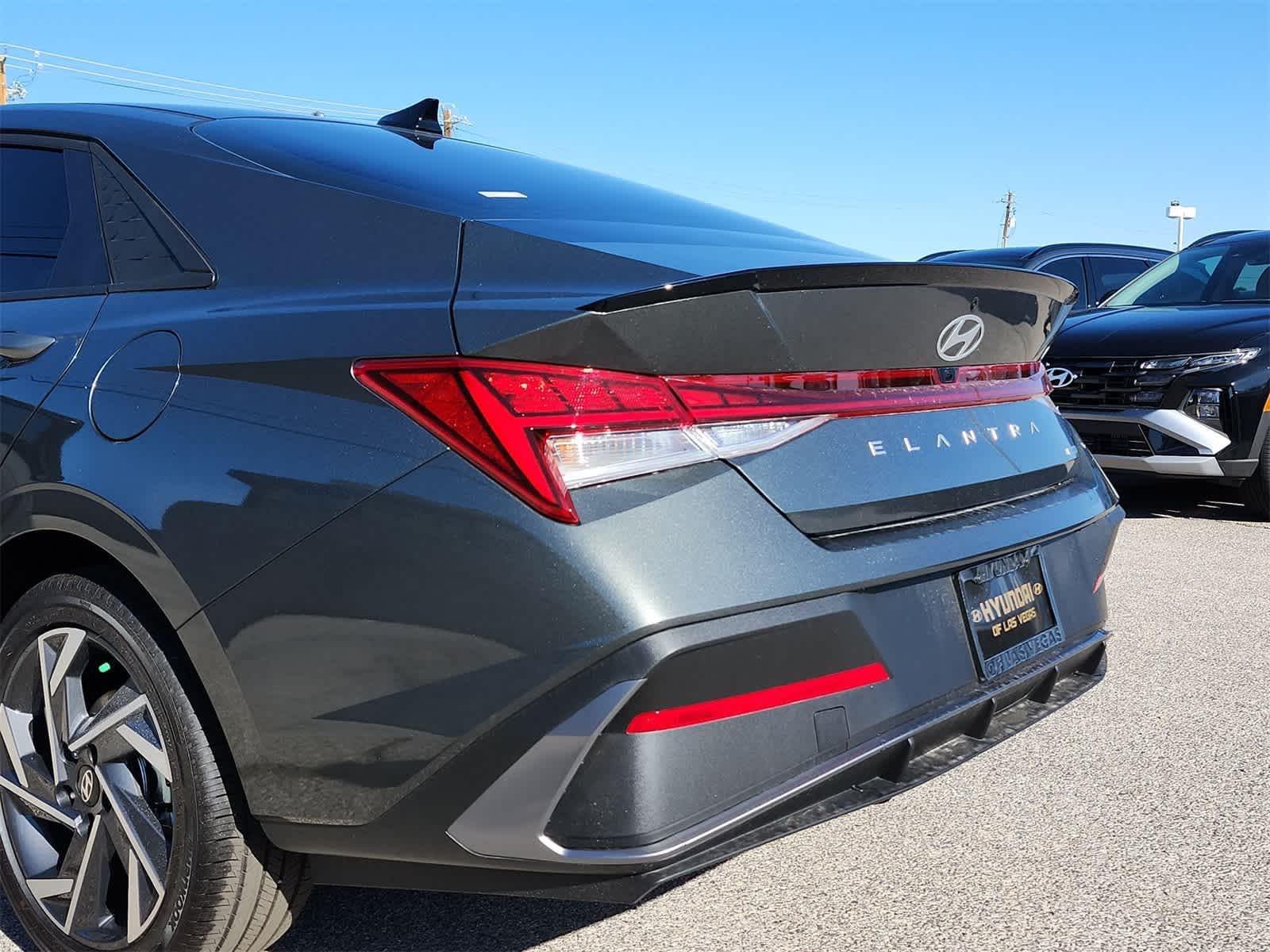 Thumbnail: 2025 Hyundai Elantra - 11