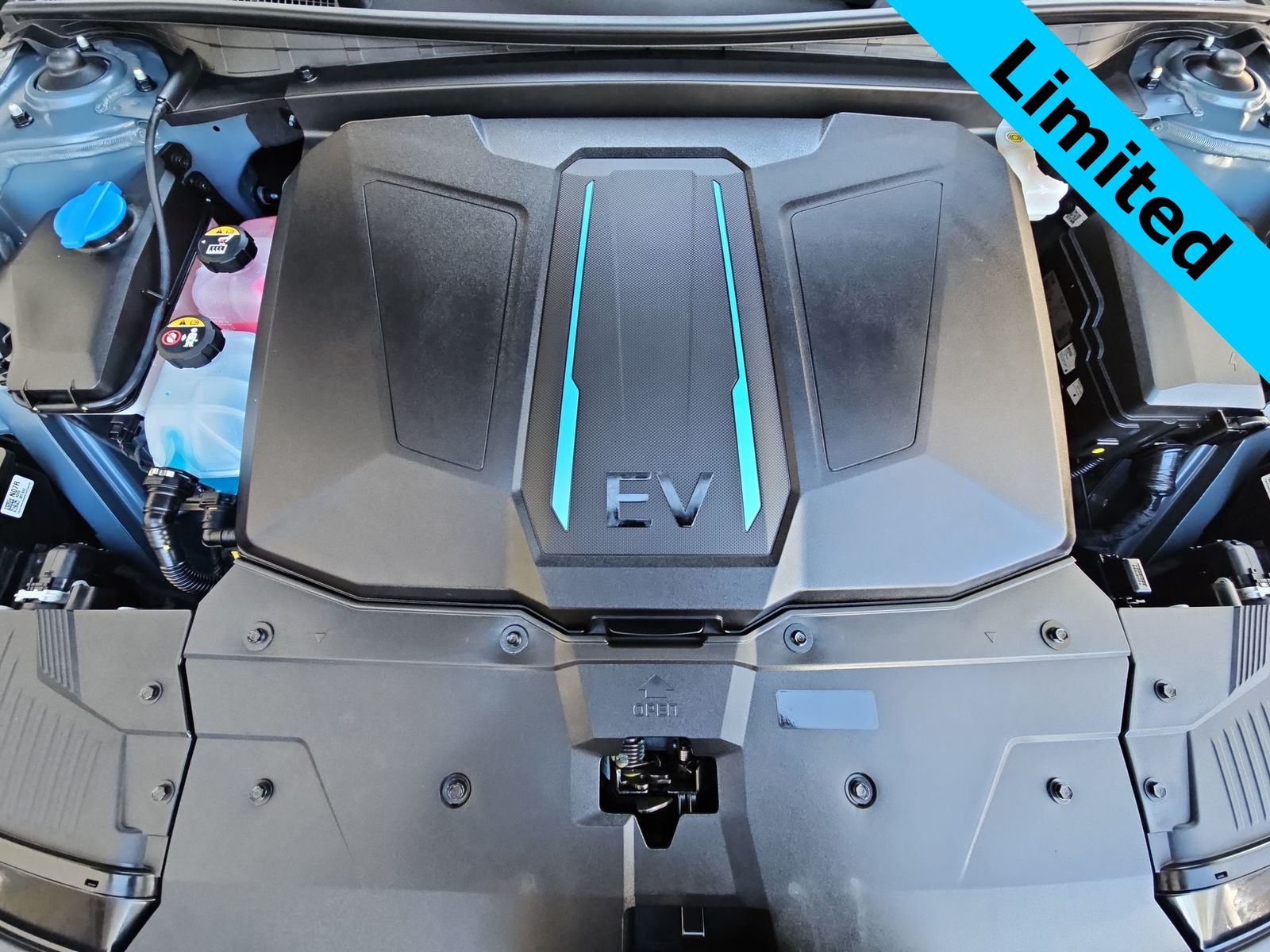 Thumbnail: 2024 Hyundai Ioniq 5 - 13