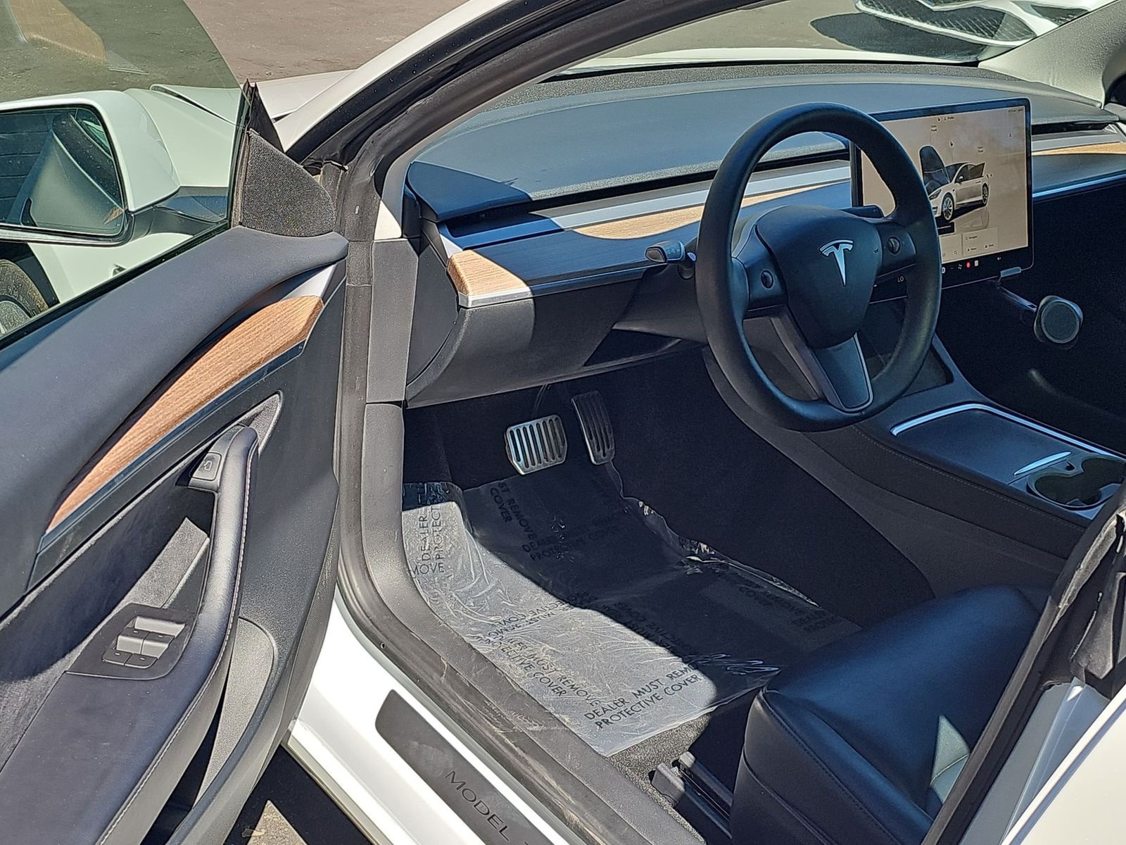 Thumbnail: 2023 Tesla Model 3 - 11