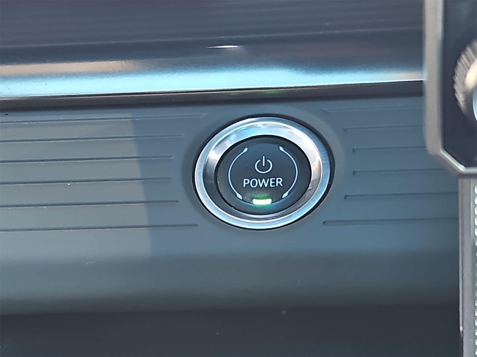 Thumbnail: 2024 GMC Hummer EV - 24