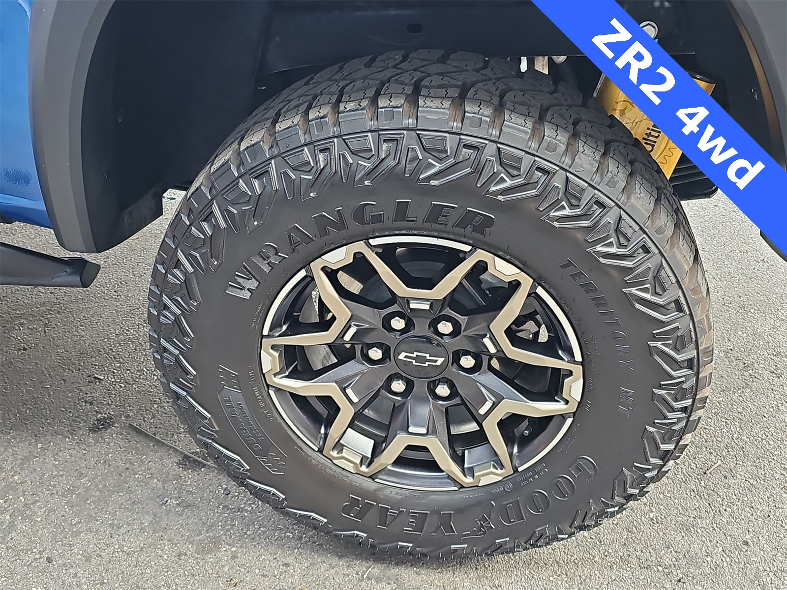 Thumbnail: 2023 Chevrolet Colorado - 12