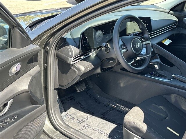 Thumbnail: 2024 Hyundai Elantra - 15