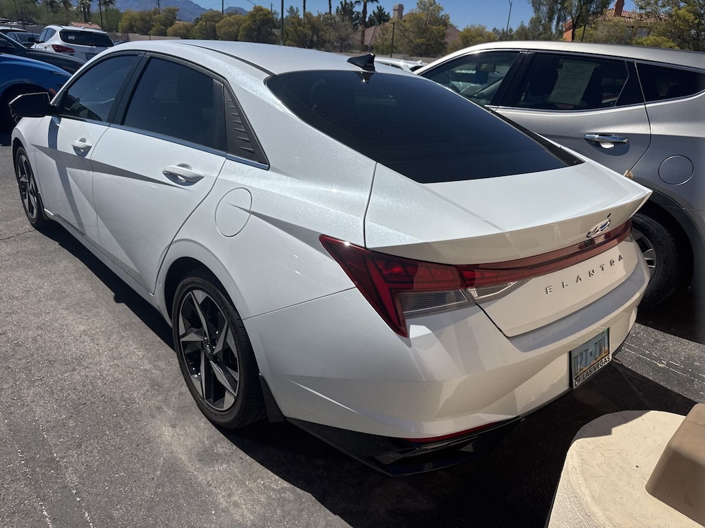 Used 2022 Hyundai Elantra SEL Sedan