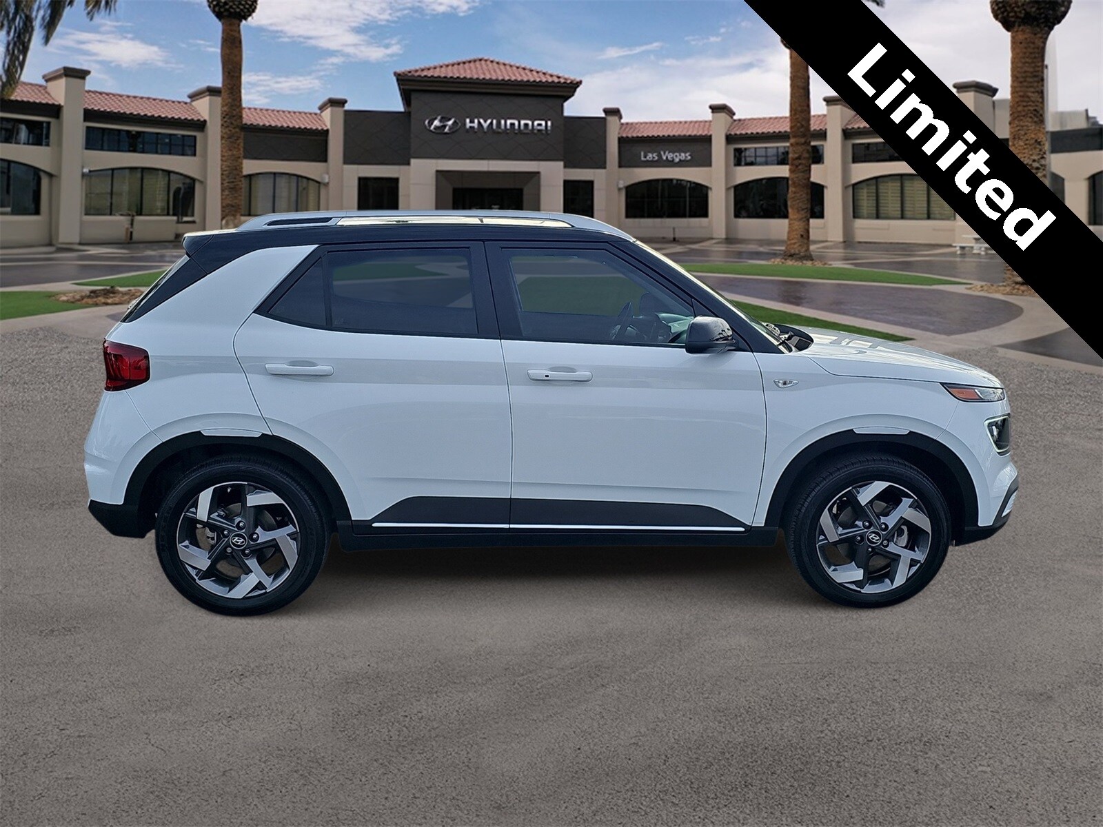 Thumbnail: 2024 Hyundai Venue - 9