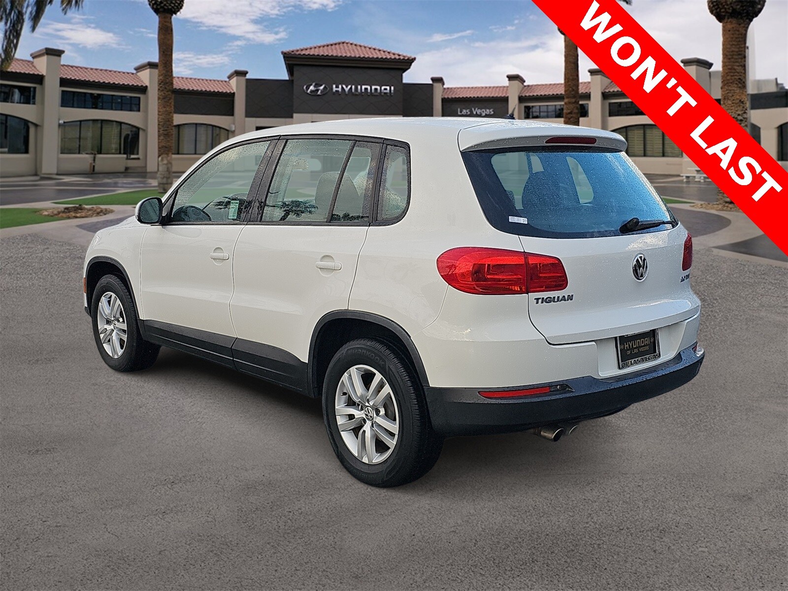 Thumbnail: 2013 Volkswagen Tiguan - 6