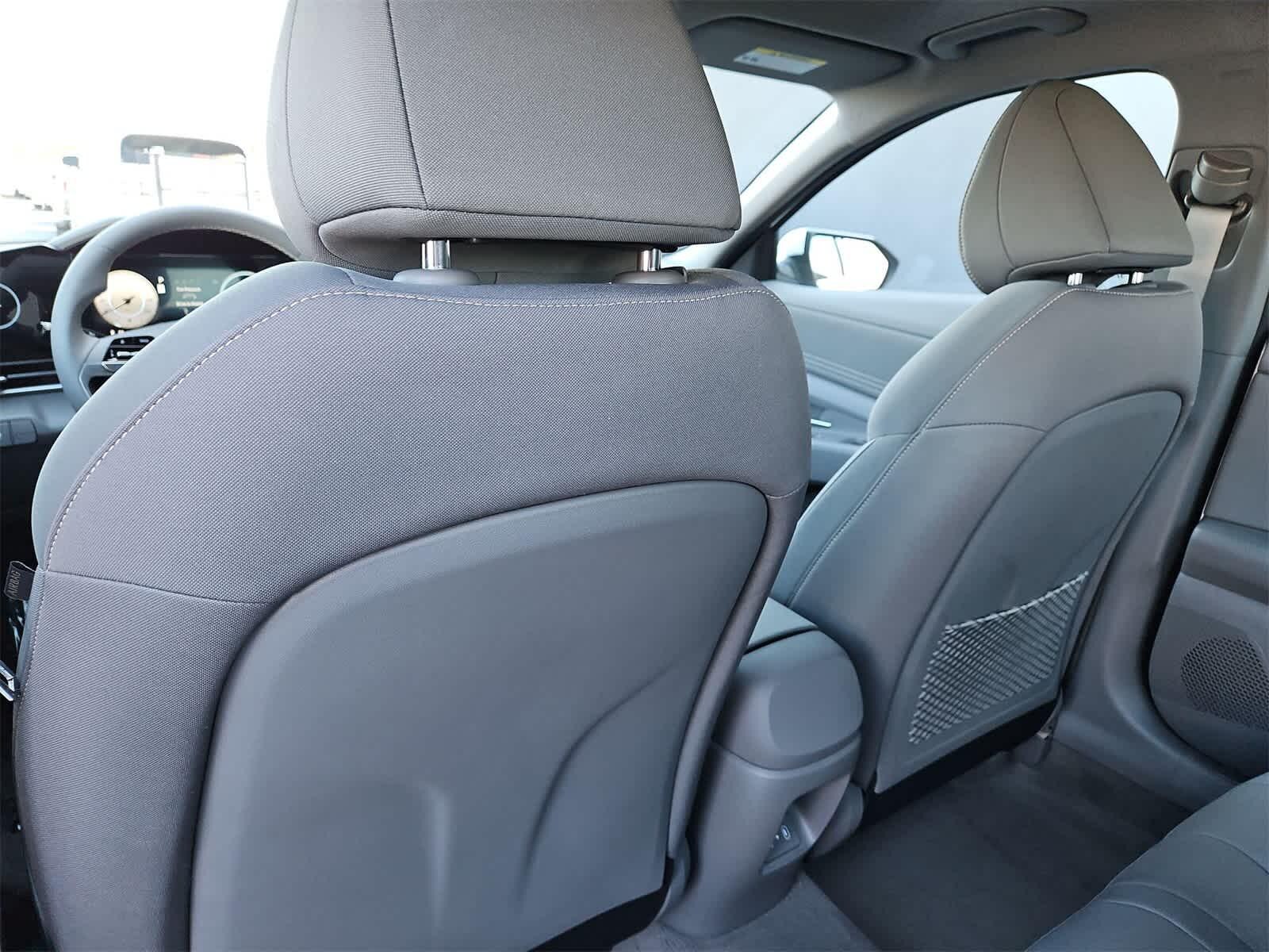 Thumbnail: 2025 Hyundai Elantra - 16