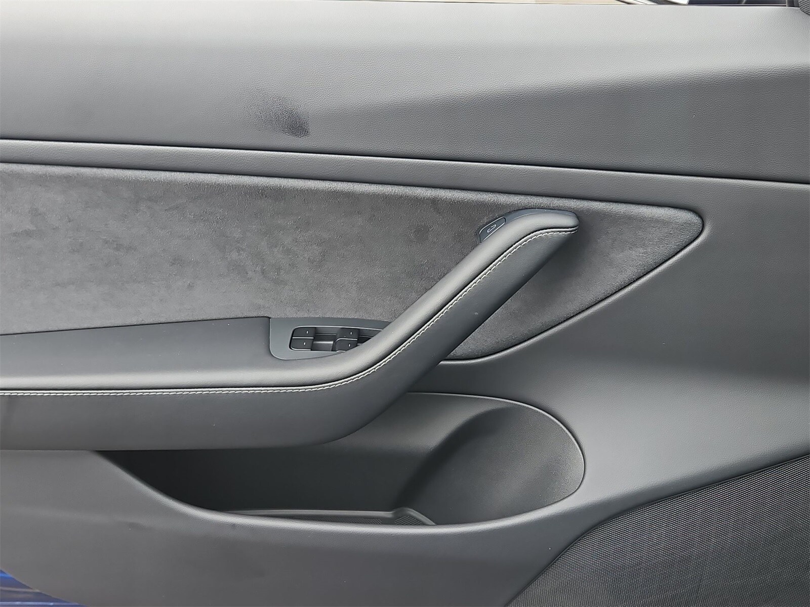 Thumbnail: 2021 Tesla Model 3 - 29