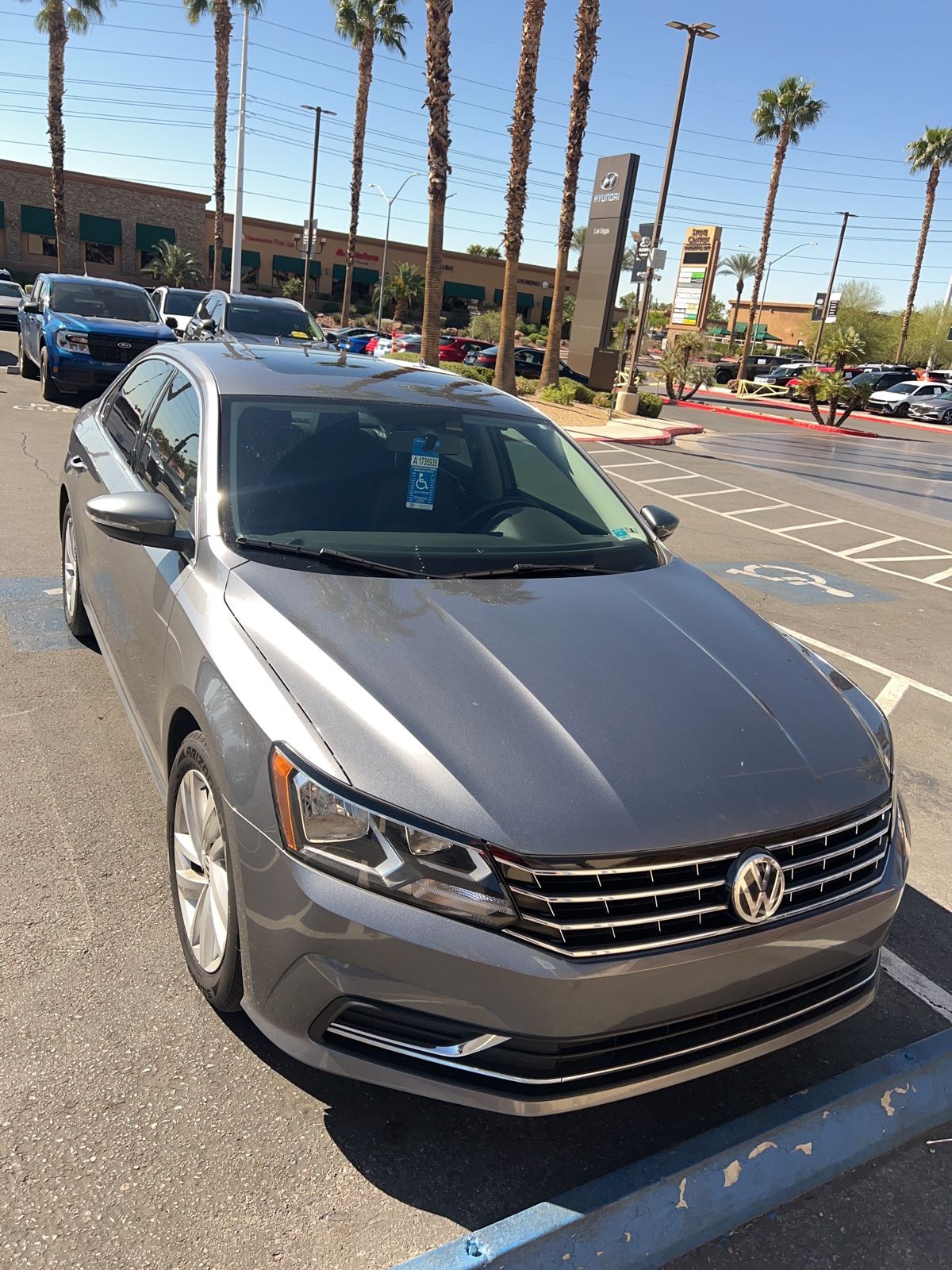 2018 Volkswagen Passat 2.0T -
                  Las Vegas, NV