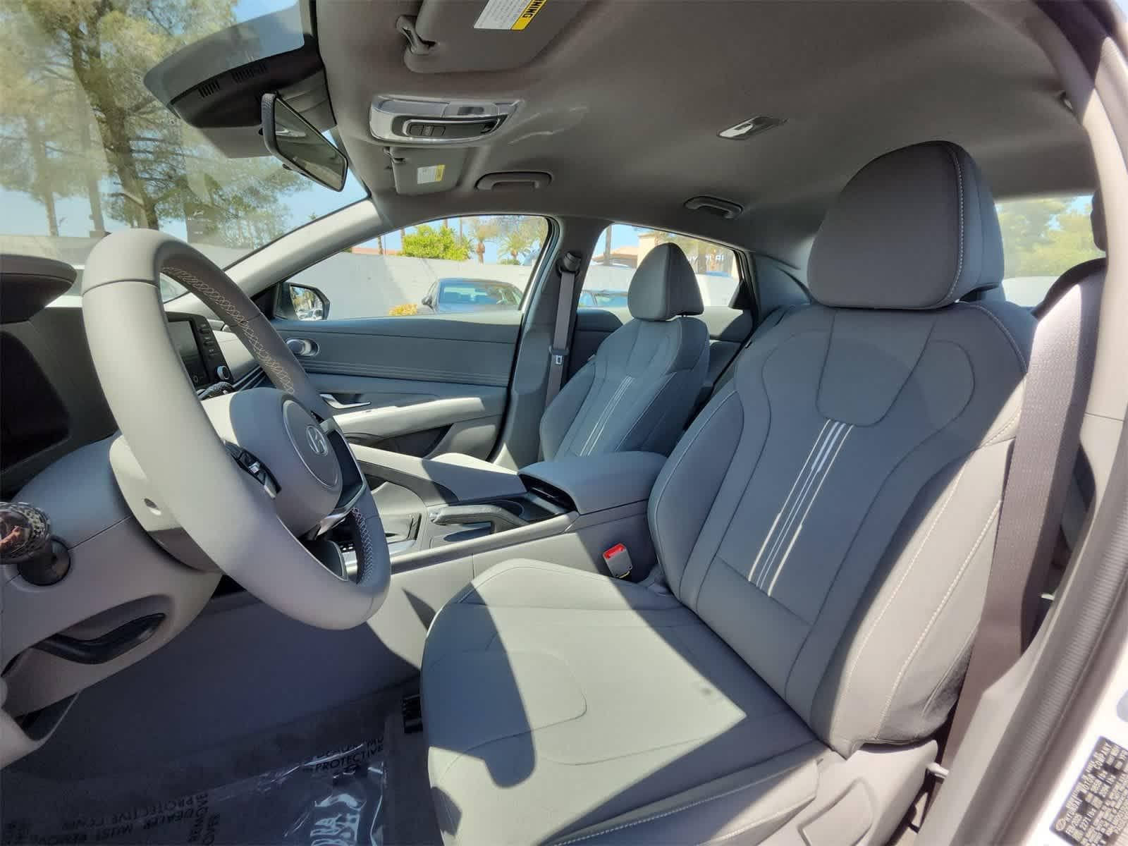 Thumbnail: 2025 Hyundai Elantra - 15