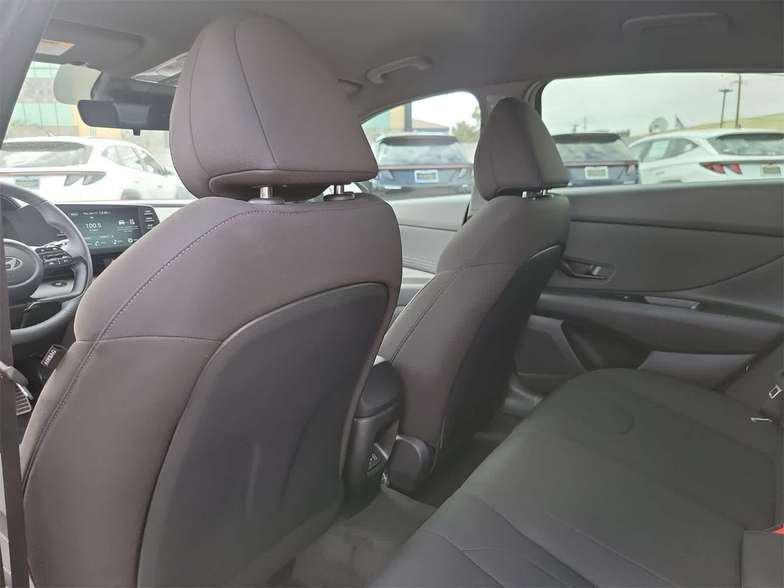 Thumbnail: 2025 Hyundai Elantra - 16