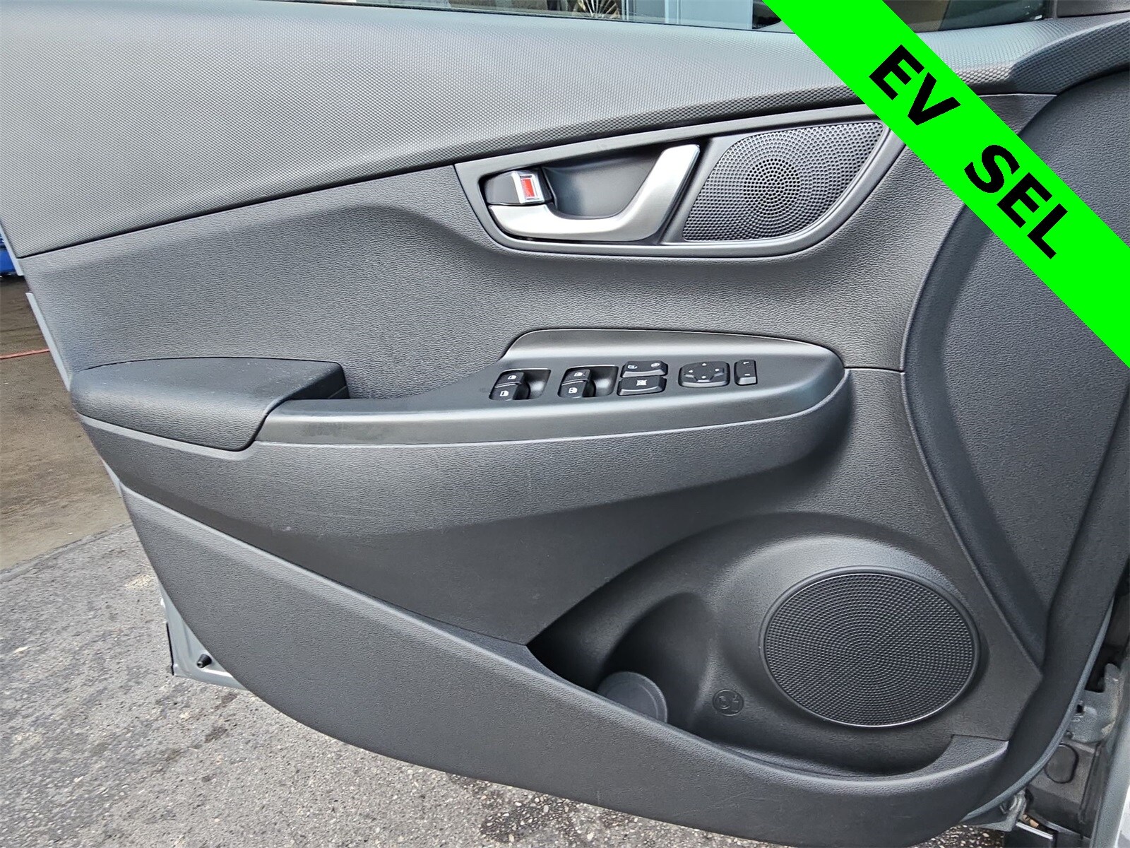 Thumbnail: 2023 Hyundai Kona - 28