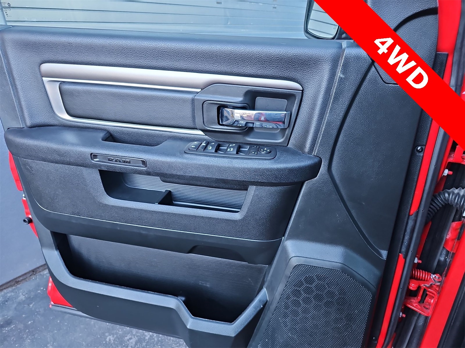 Thumbnail: 2024 RAM 1500 Classic - 26