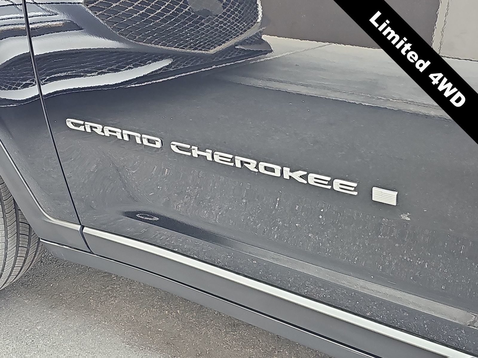 Thumbnail: 2022 Jeep Grand Cherokee - 11