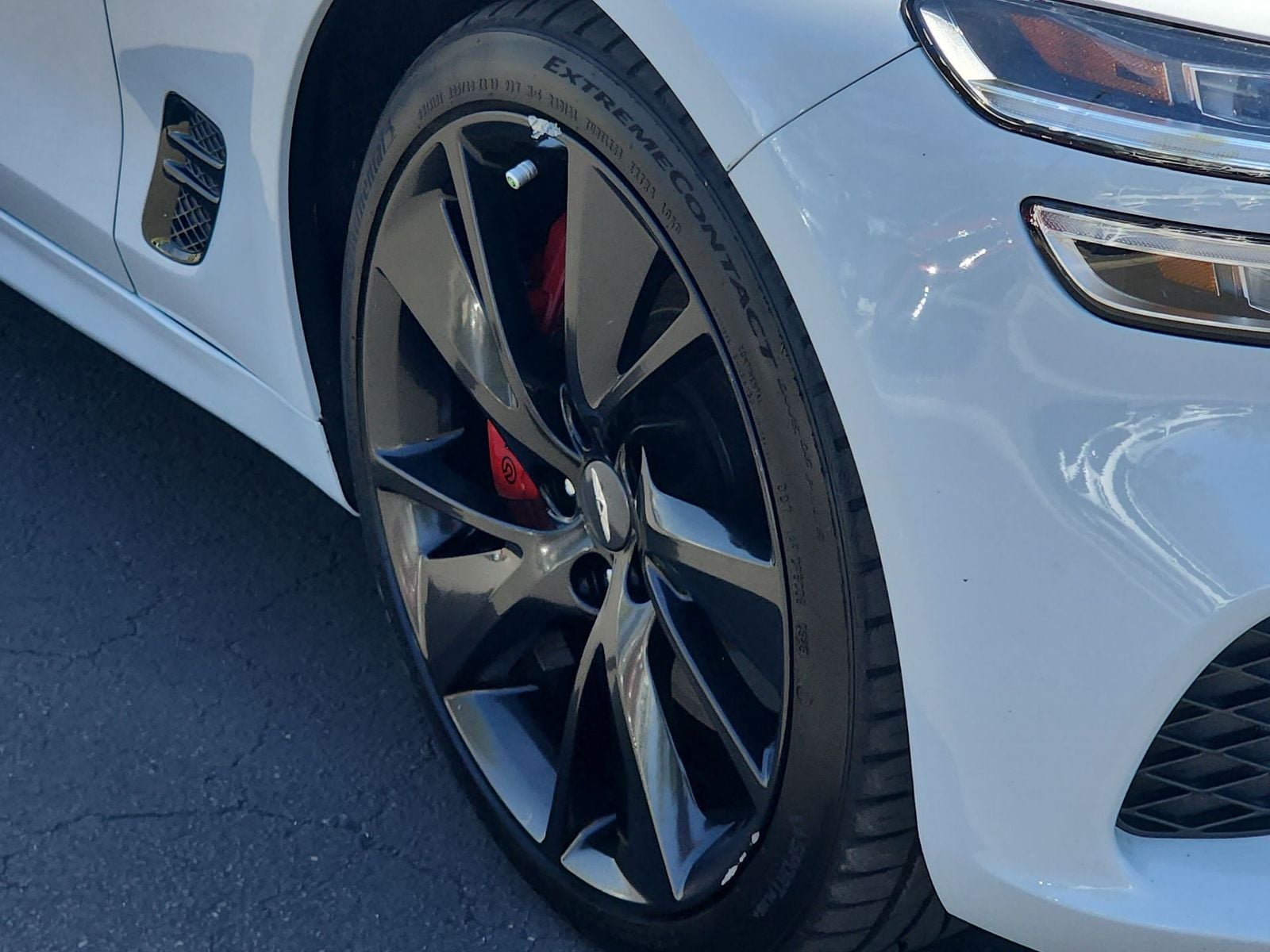 Thumbnail: 2023 Genesis G70 - 12