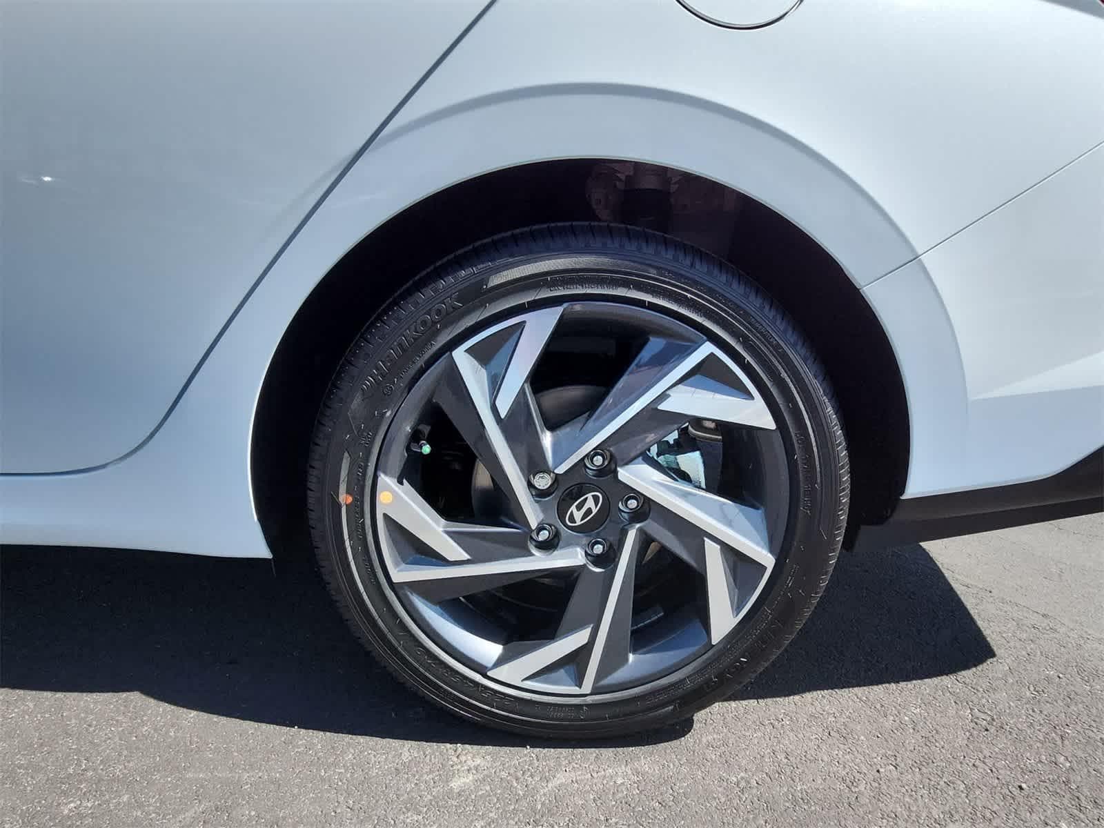 Thumbnail: 2025 Hyundai Elantra - 12