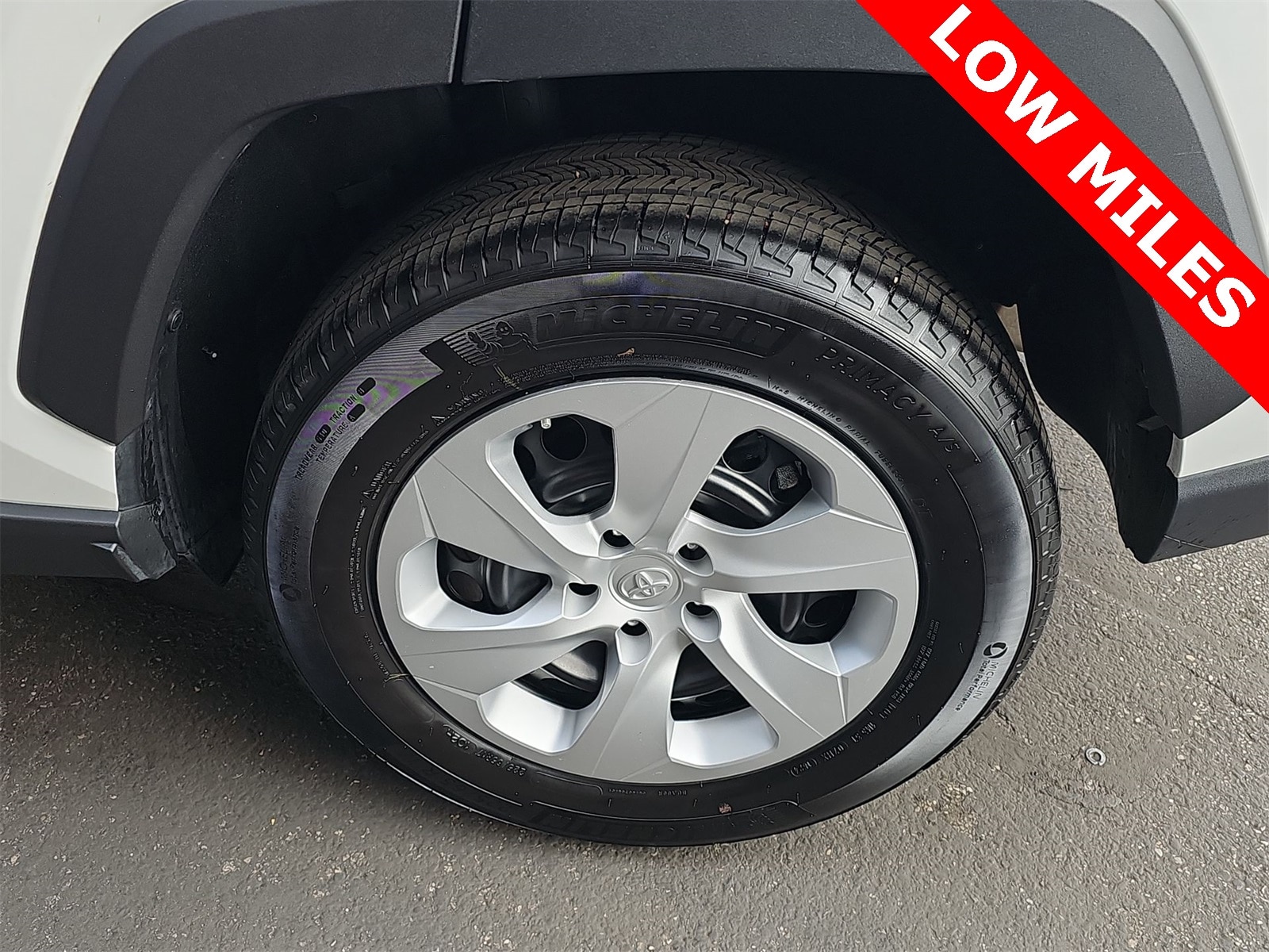 Thumbnail: 2024 Toyota RAV4 - 12