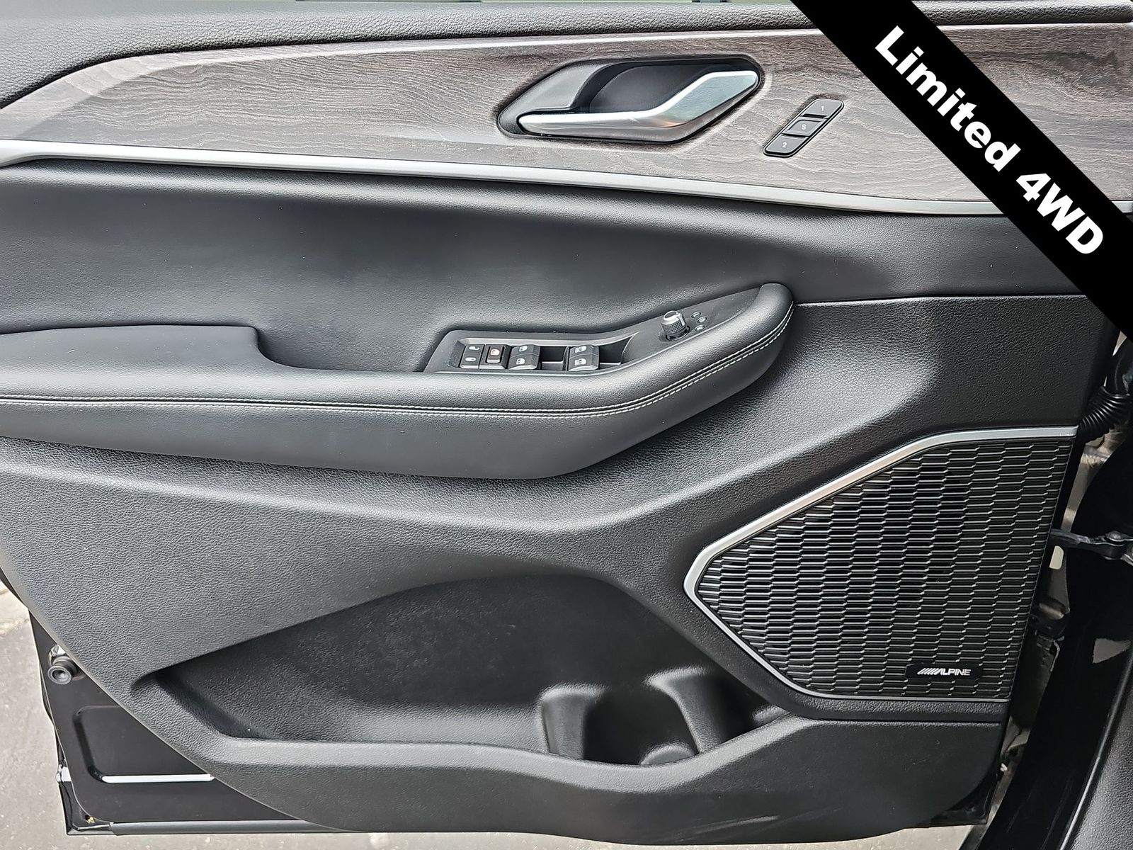 Thumbnail: 2022 Jeep Grand Cherokee - 27