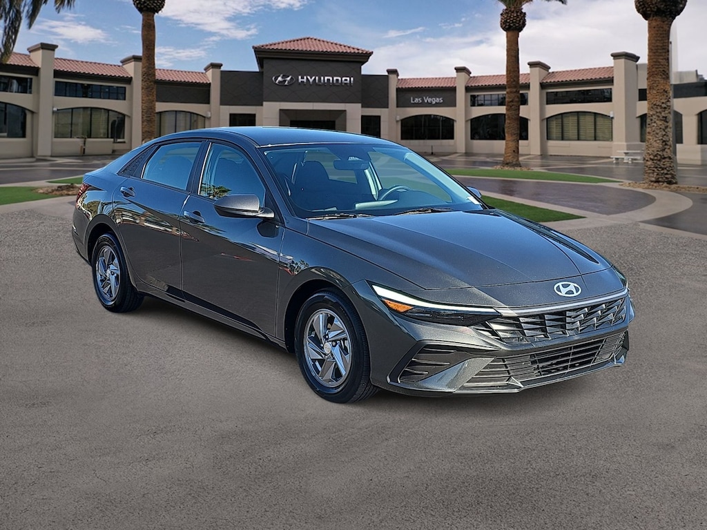 Used 2024 Hyundai Elantra SE Sedan