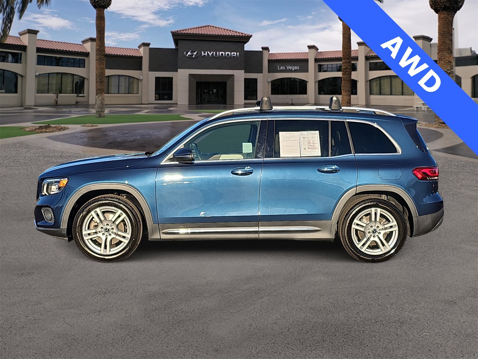 Thumbnail: 2022 Mercedes-Benz GLB - 5