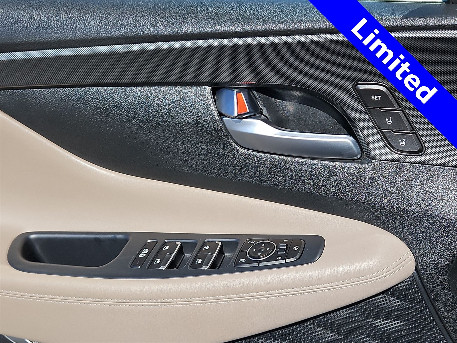 Thumbnail: 2023 Hyundai Santa Fe - 28