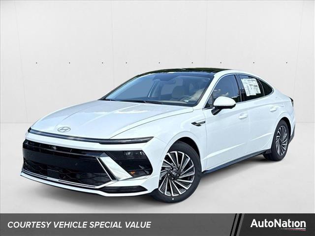 2025 Hyundai Sonata Hybrid Limited's photo