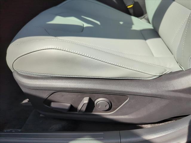 2025 Hyundai Elantra Hybrid Limited photo 4