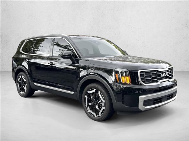 2024 Kia Telluride S photo 3
