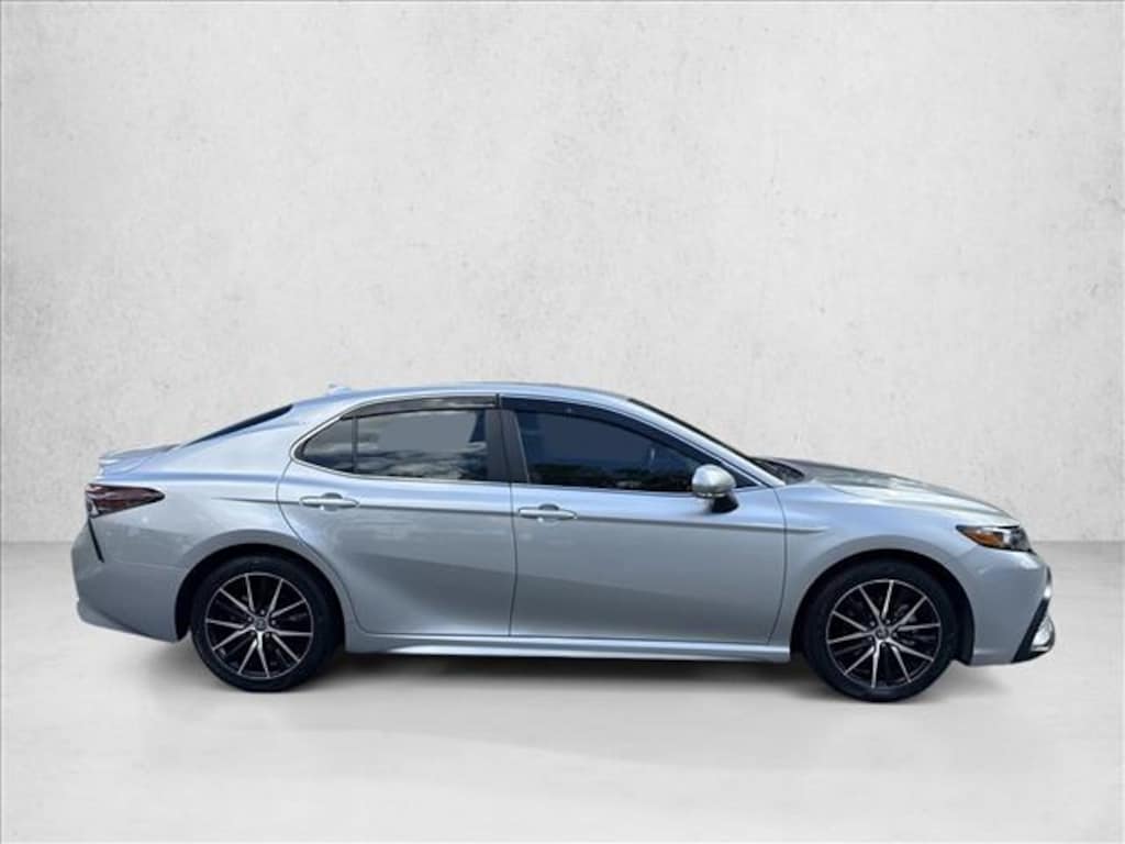 Used 2022 Toyota Camry SE 4dr Car