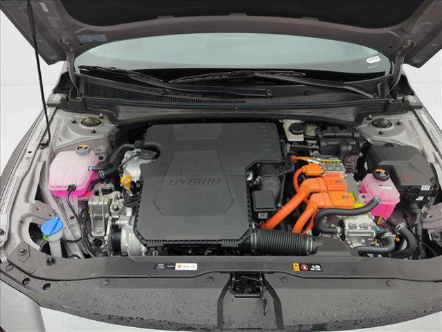 2025 Hyundai Elantra Limited - Photo 17