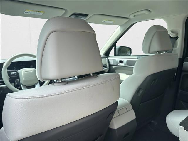 2026 Hyundai Santa Fe SE - Photo 16