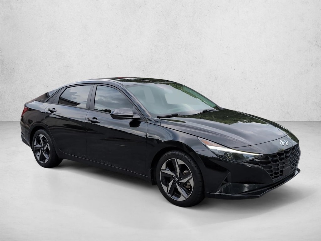 Used 2023 Hyundai Elantra SEL 4dr Car