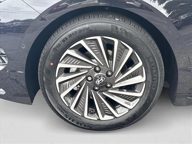 2025 Hyundai Sonata Hybrid Limited - Photo 10