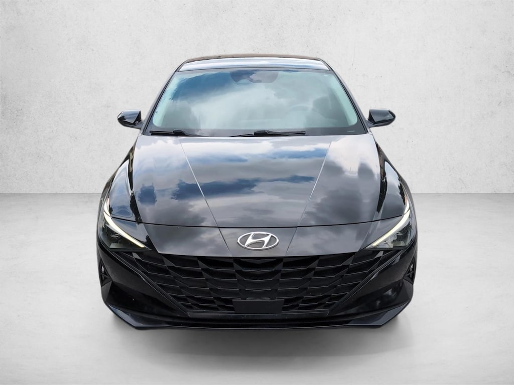 Used 2023 Hyundai Elantra SEL 4dr Car